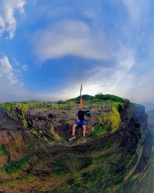 harishchandragad trek from mumbai by train