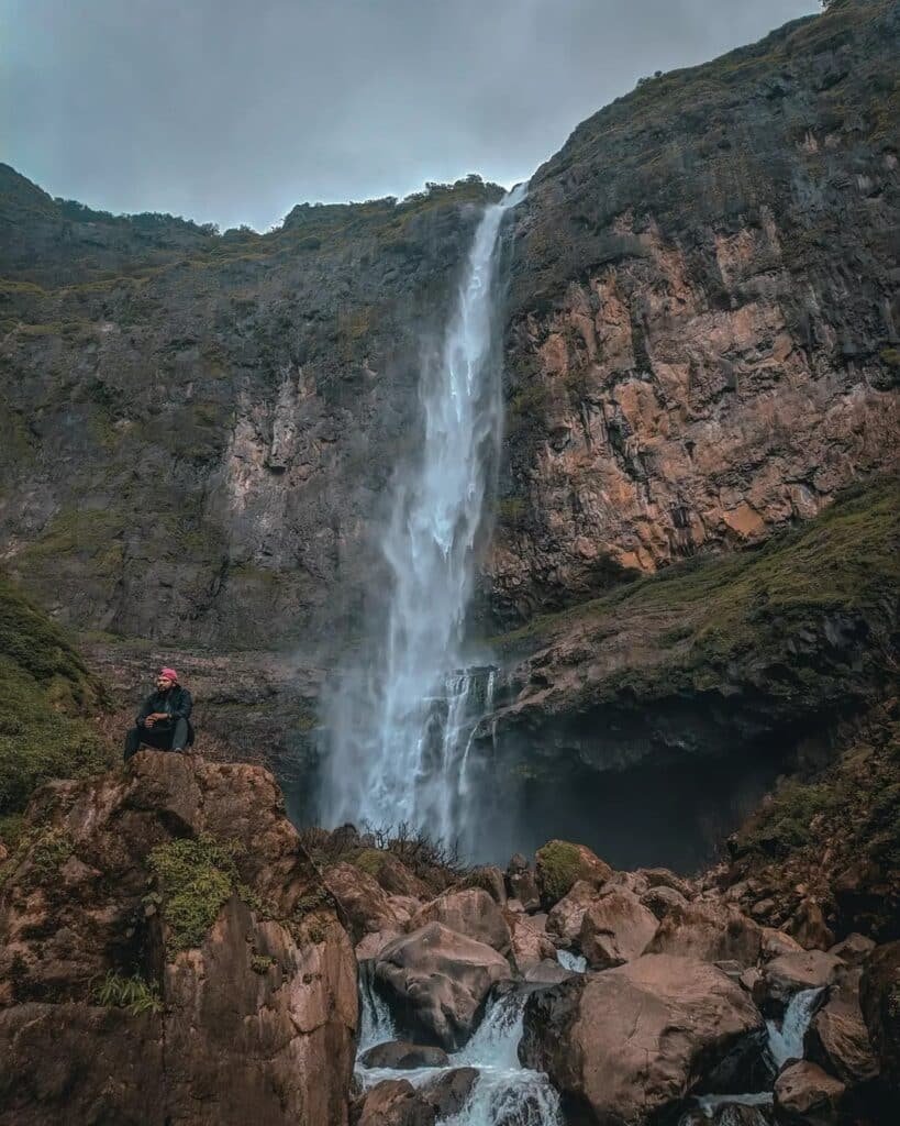 Nanemachi waterfall