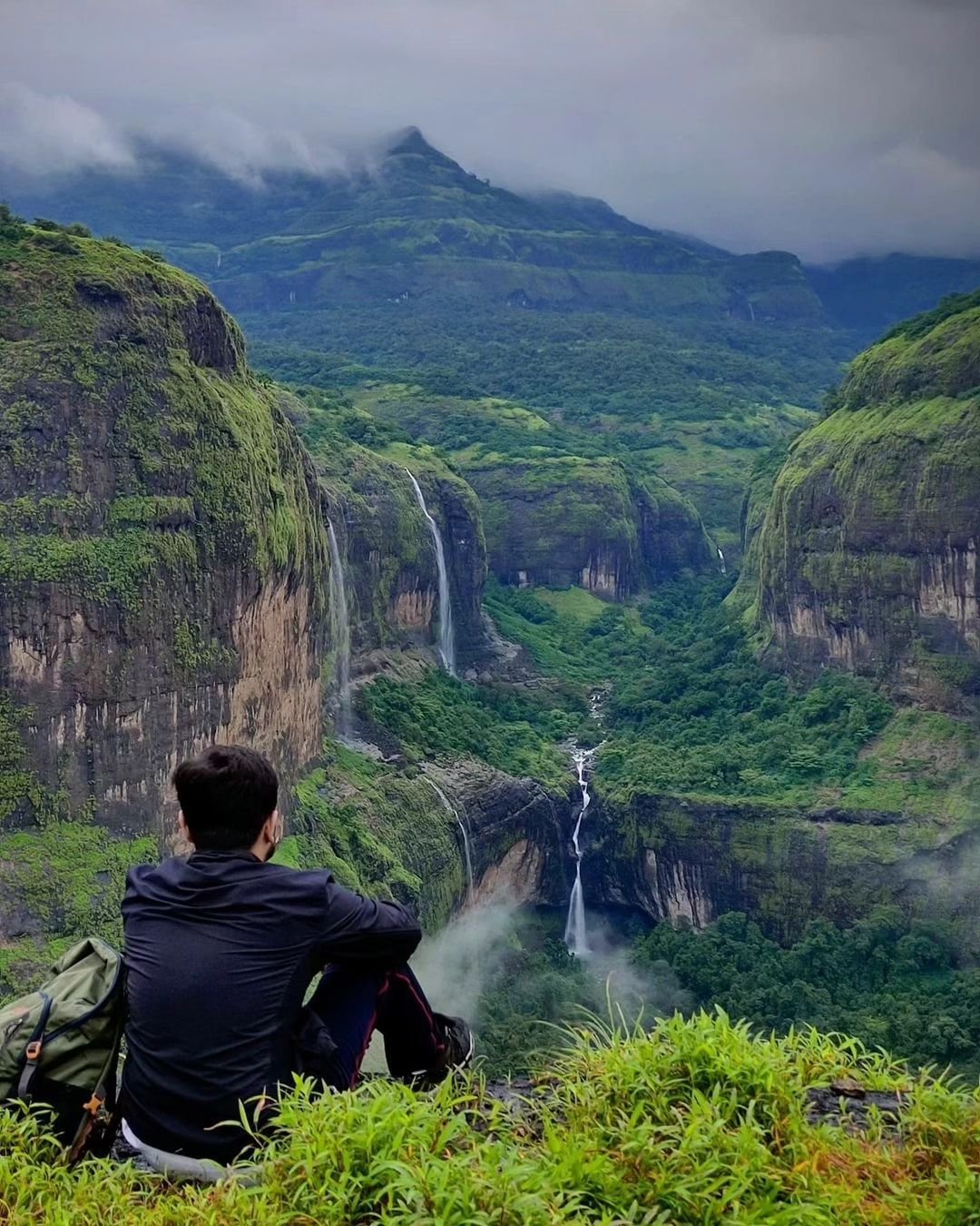 devkund waterfall trek guide